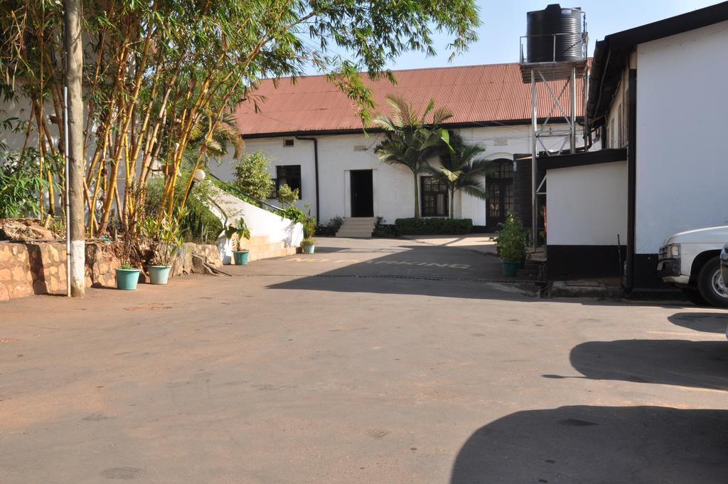 Shangri-La Hotel Uganda Kampala Dış mekan fotoğraf